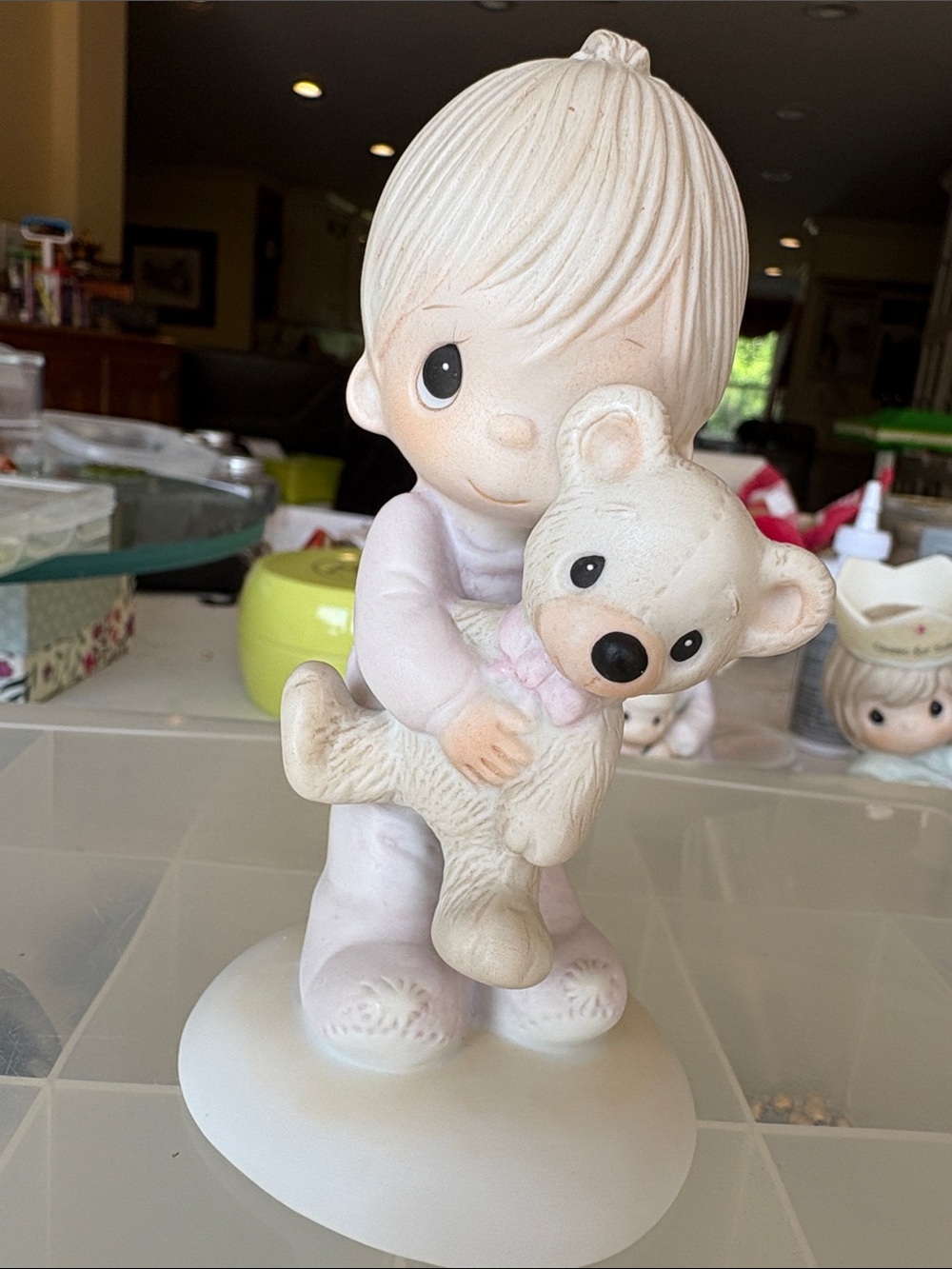 Precious Moments  Jesus Loves MeFigurine - White & Soft Pink. 1978 Signed